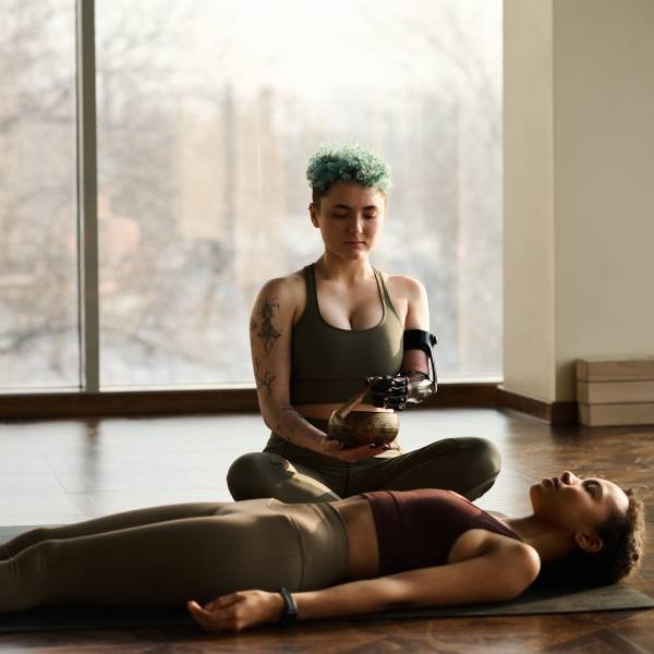 100 Hour Therapy Yoga Himg